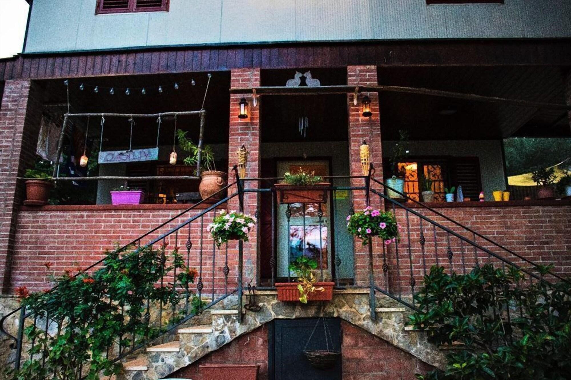 Varios Oasi LIV Palermo