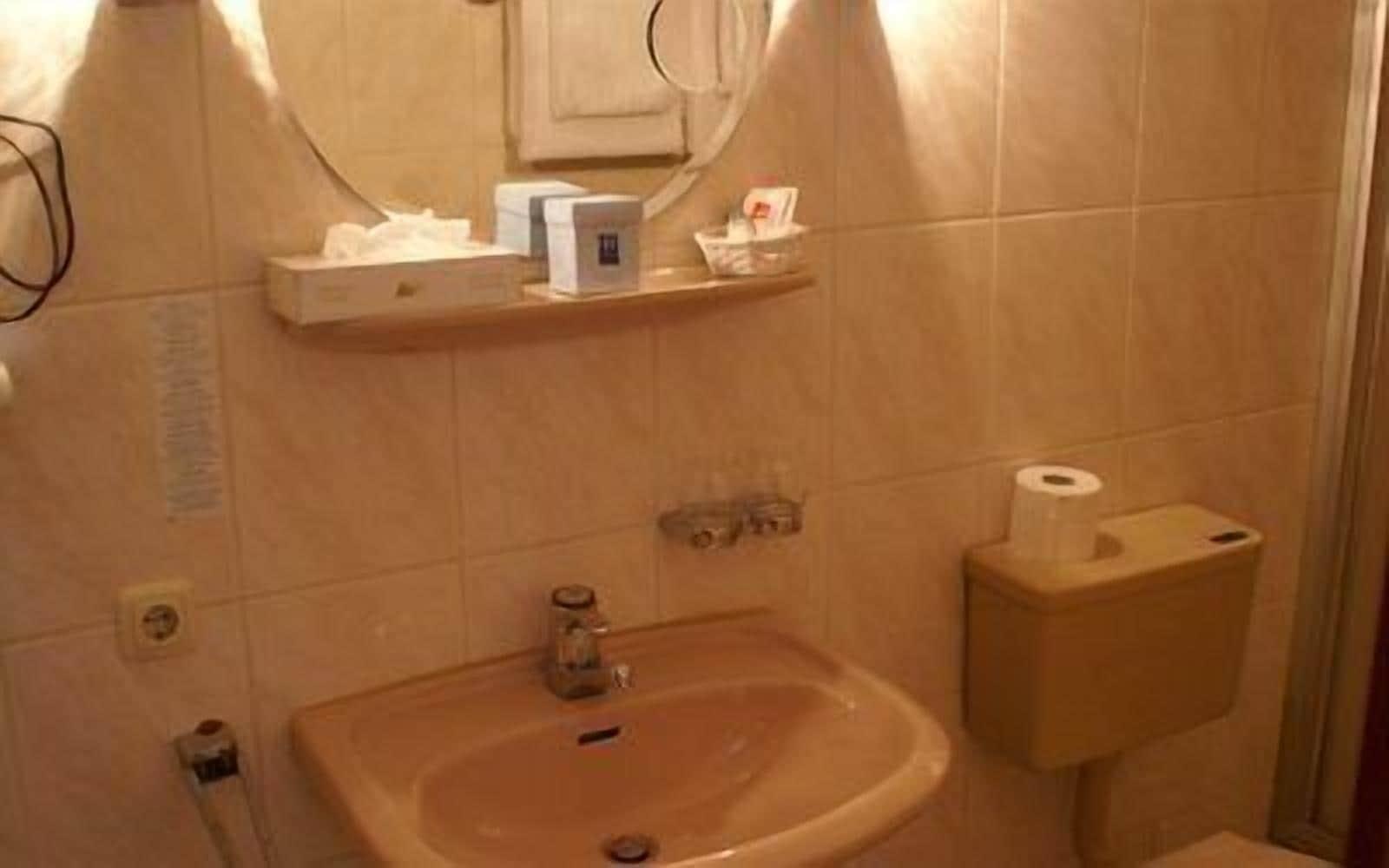 Equipamiento de Habitación Weser Wasserbetten Hotel Baxmann