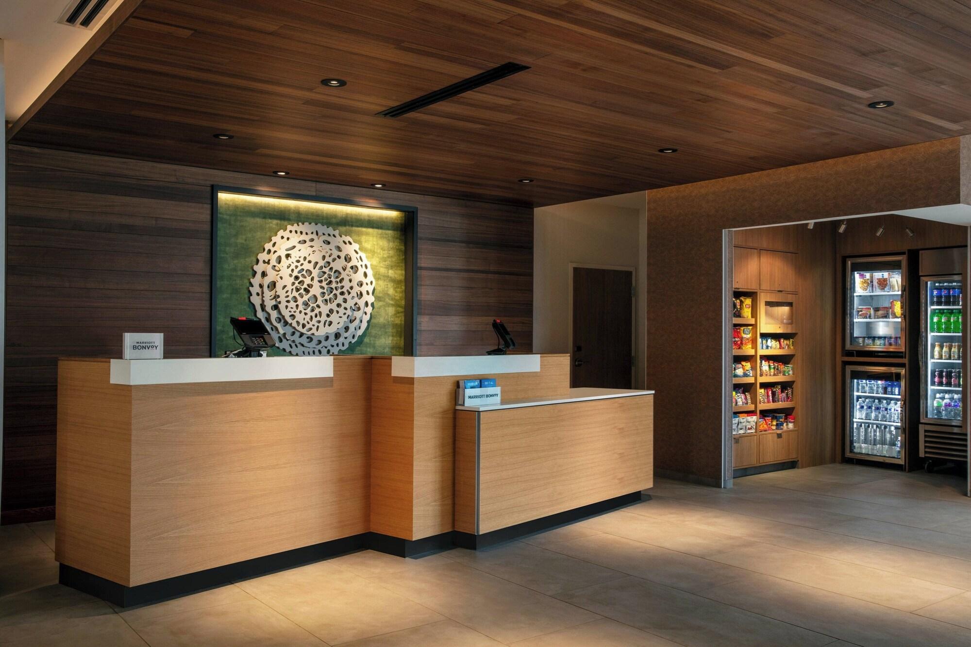 Vista Lobby Fairfield Inn & Suites by Marriott Lebanon near Expo Center