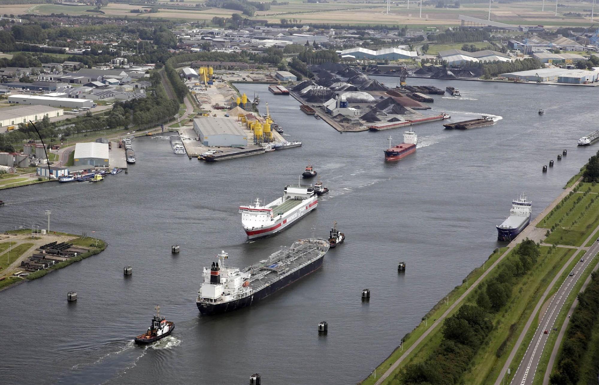 Vista Exterior City hotel Terneuzen
