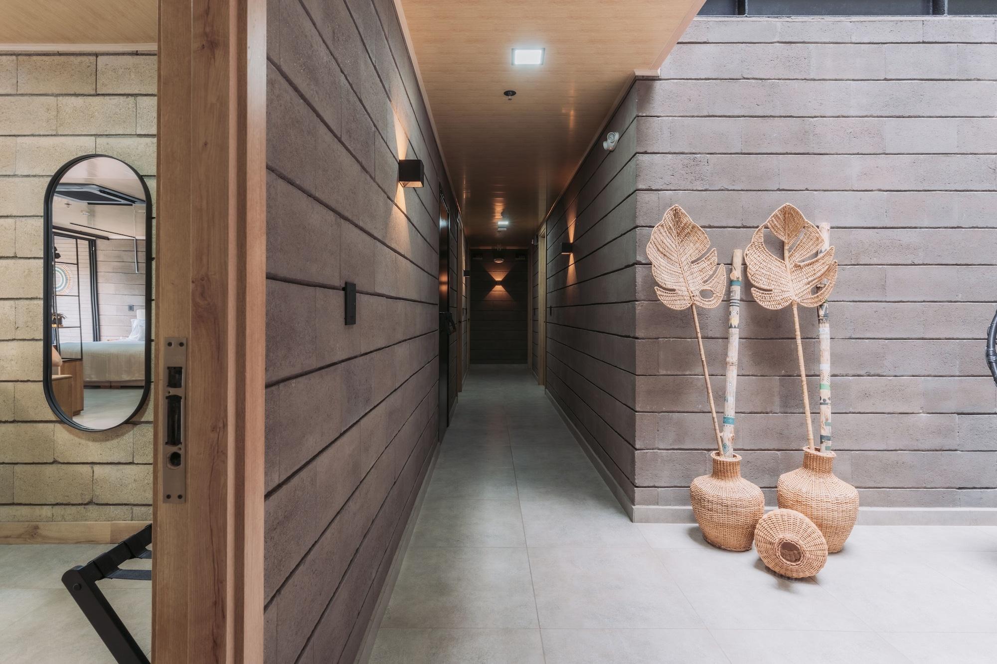 Varios Living by Armoniko