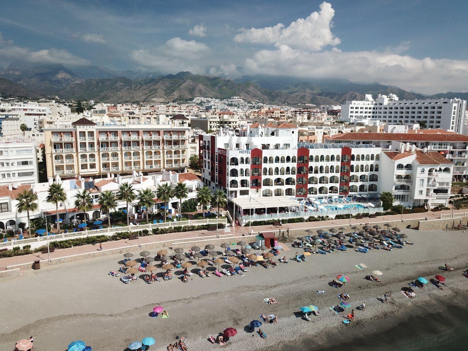 Vista Exterior Hotel Perla Marina
