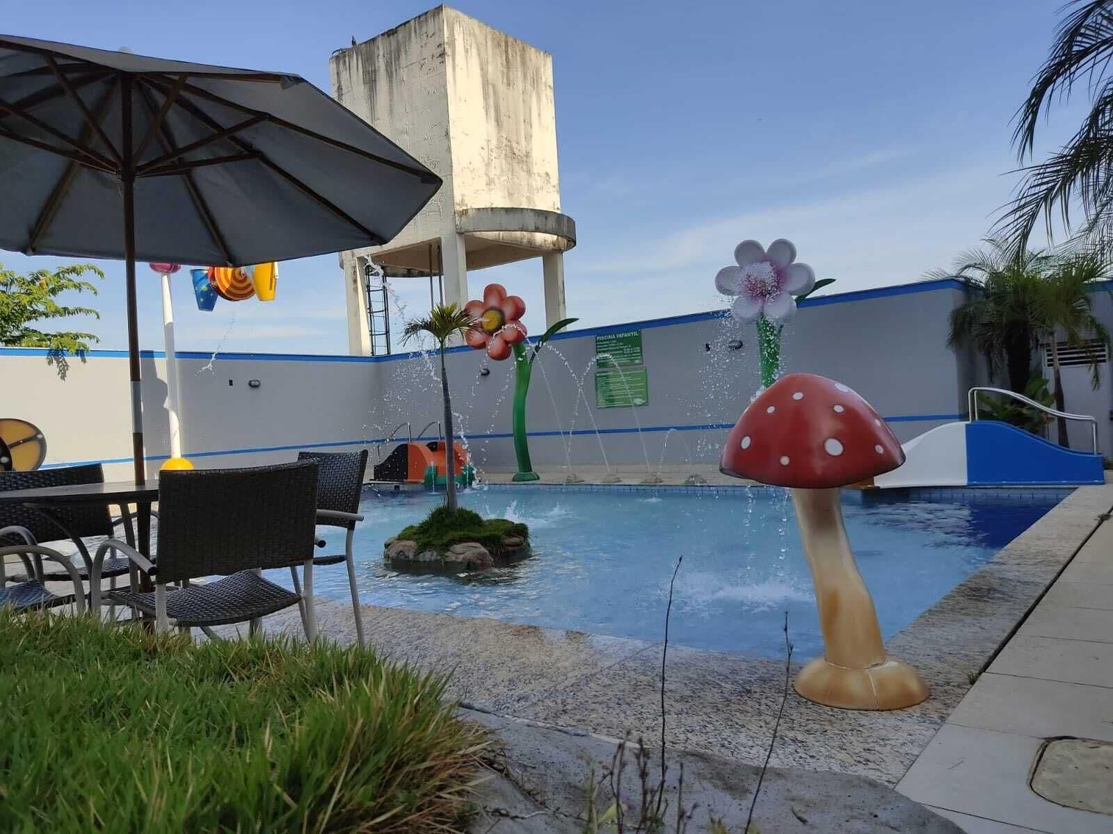 Vista Piscina Flat Mobiliado Serra Park