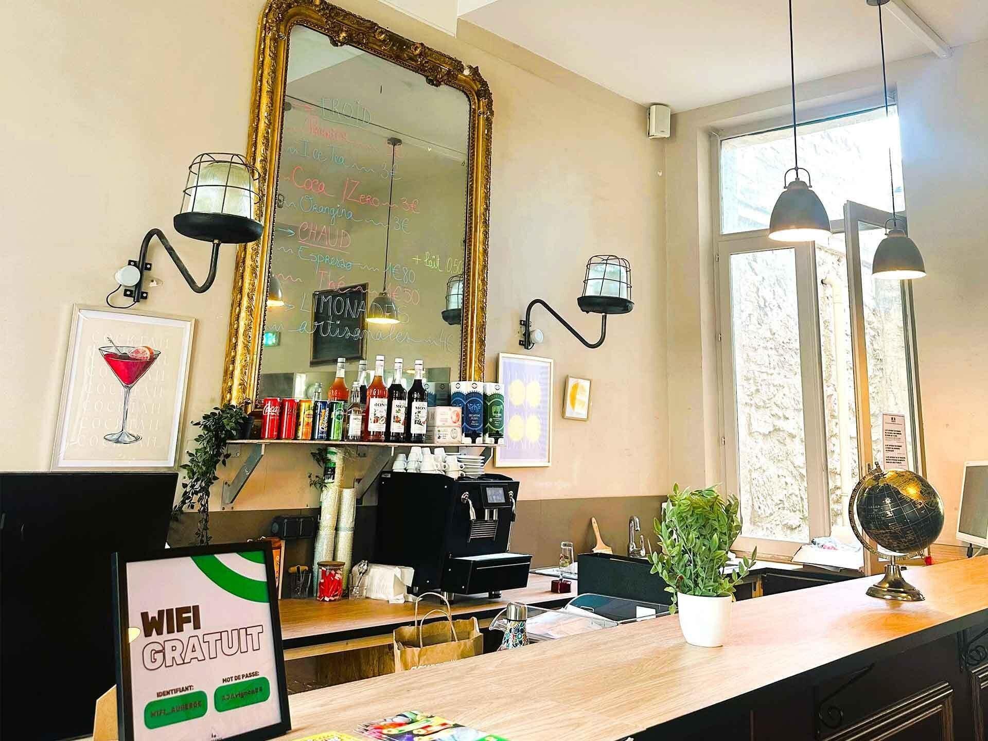 Vista Lobby Auberge de jeunesse HI Avignon