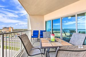 Alquiler Vacacional - Spacious Biloxi Getaway w/ Pools & Beach Access!