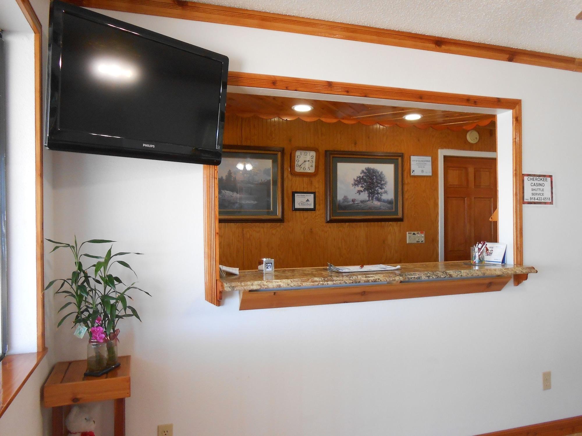 Vista Lobby Budget Inn Siloam Springs