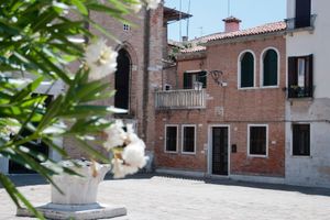 Alquiler Vacacional - Stunning house, 4 bedrooms, 3 outside spaces, near St Mark's, in a typical square