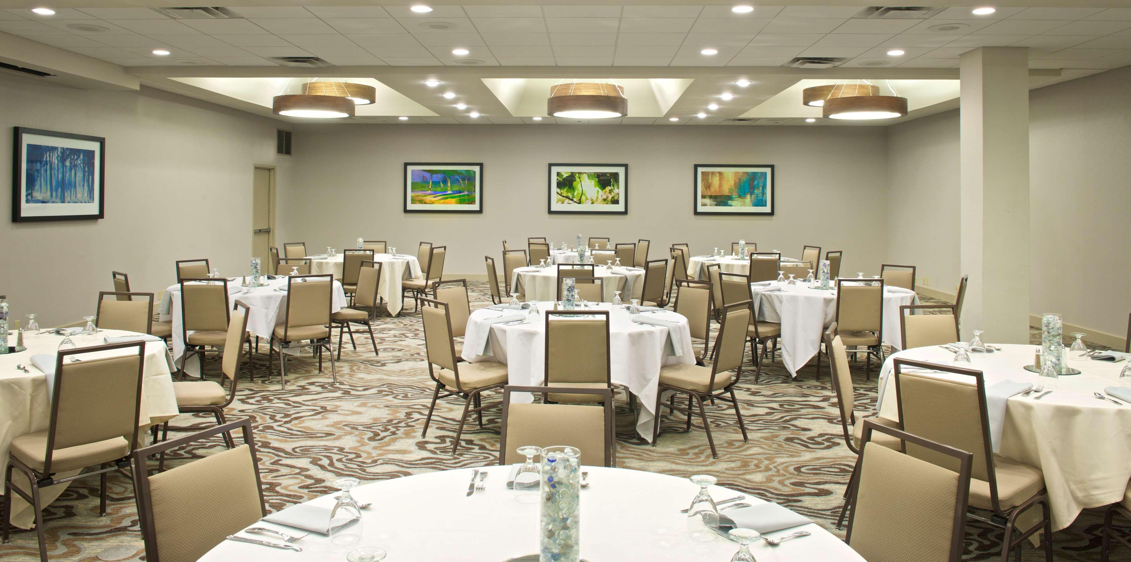 Centro de Negocios Embassy Suites by Hilton Cincinnati Northeast Blue