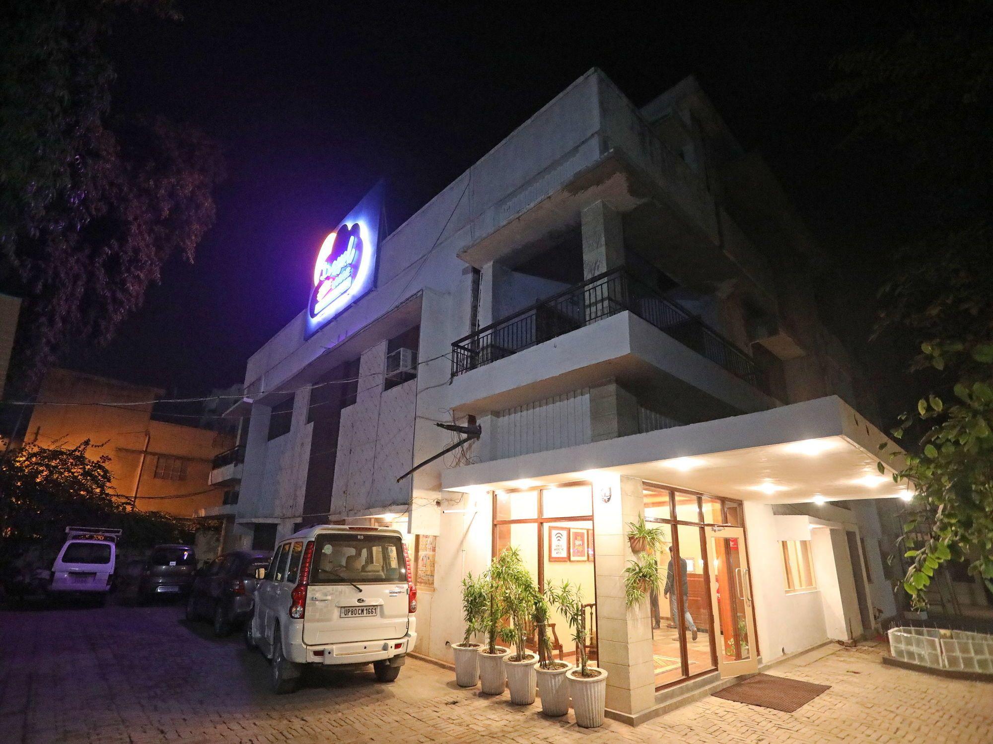 Vista Exterior Capital O 10953 Dayal Lodge - A Boutique Hotel