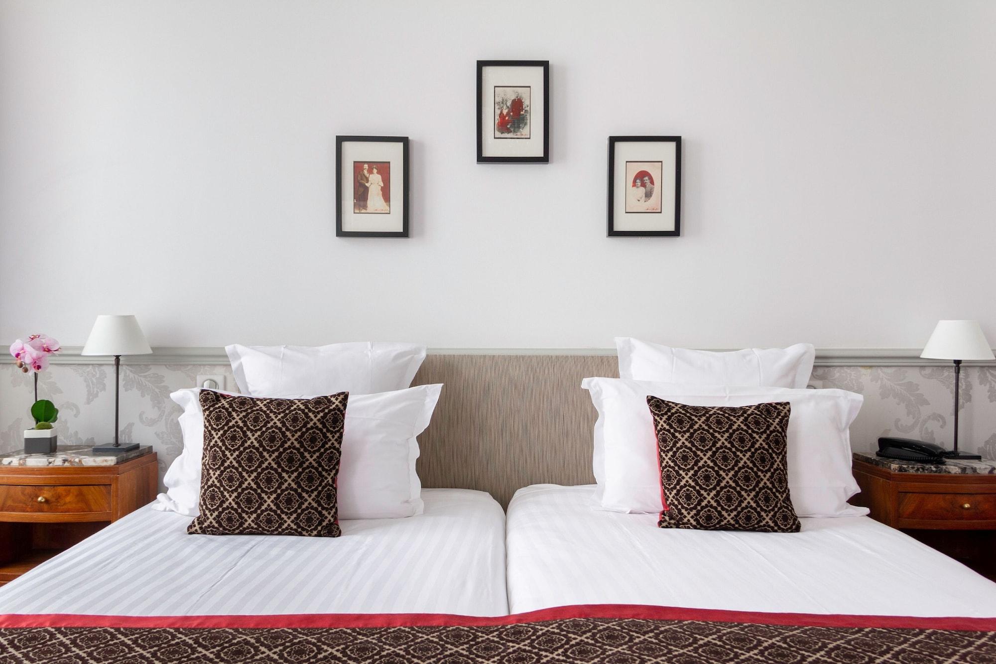 Equipamiento de Habitación Hôtel Bradford Elysées – Astotel