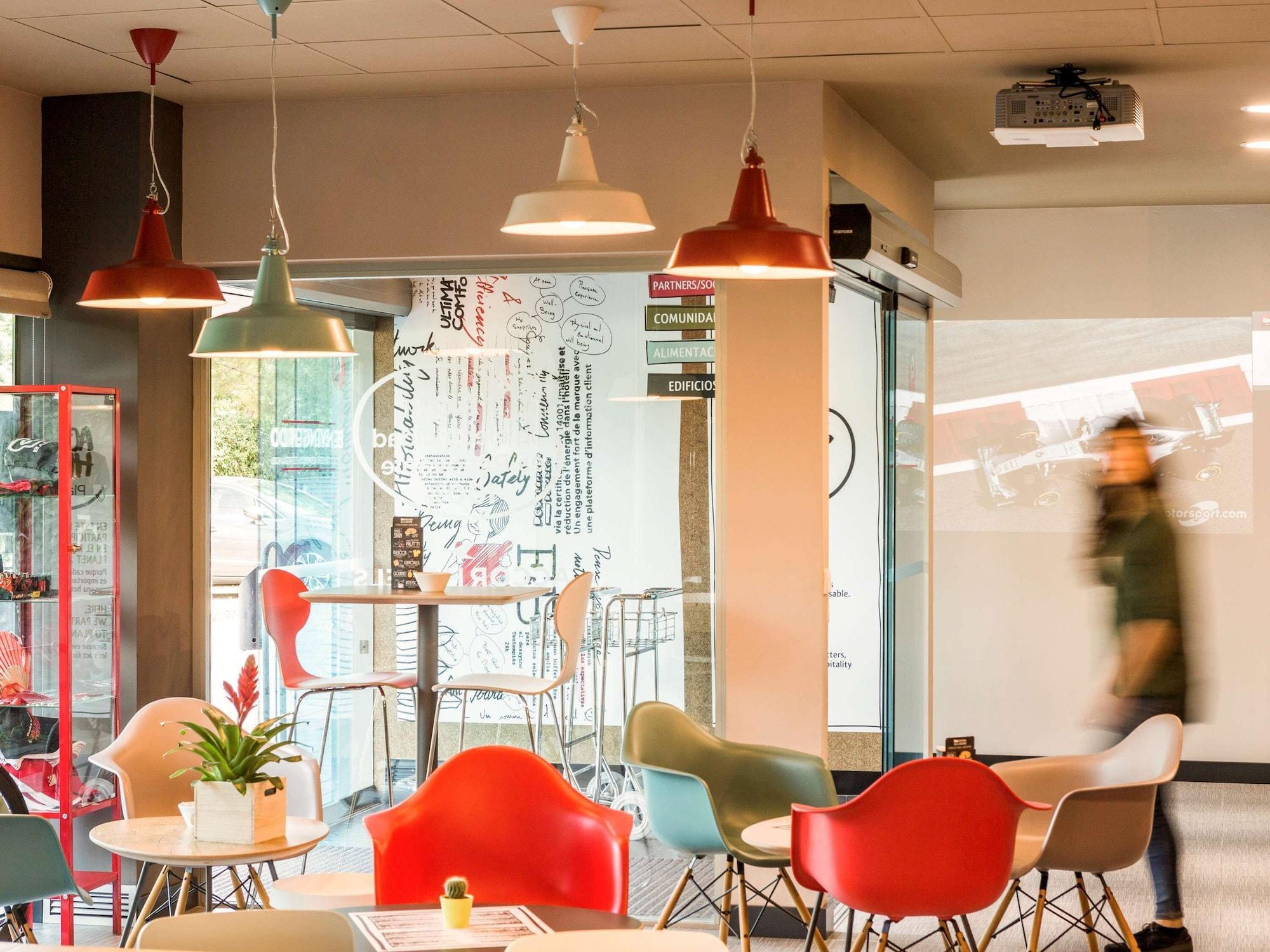 Varios ibis Barcelona Montmelo-Granollers