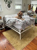 Alquiler Vacacional - Charming 1-bedroom cottage in tranquil Islip with AC