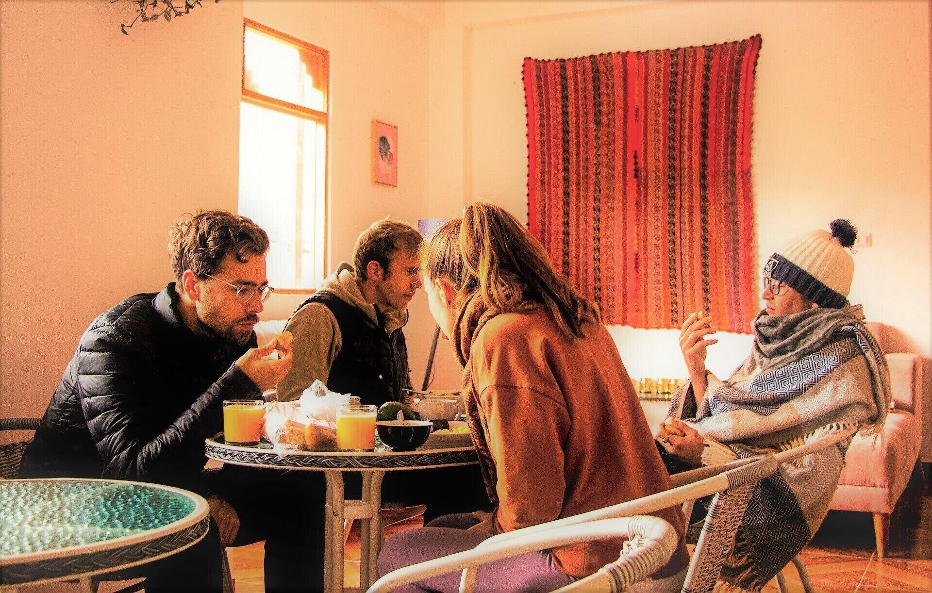 Bar/Salón Hatha Art Yoga Pisac