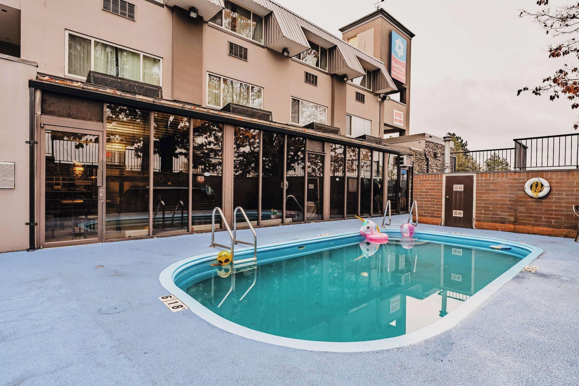 Vista Lobby SureStay Plus by Best Western Coquitlam