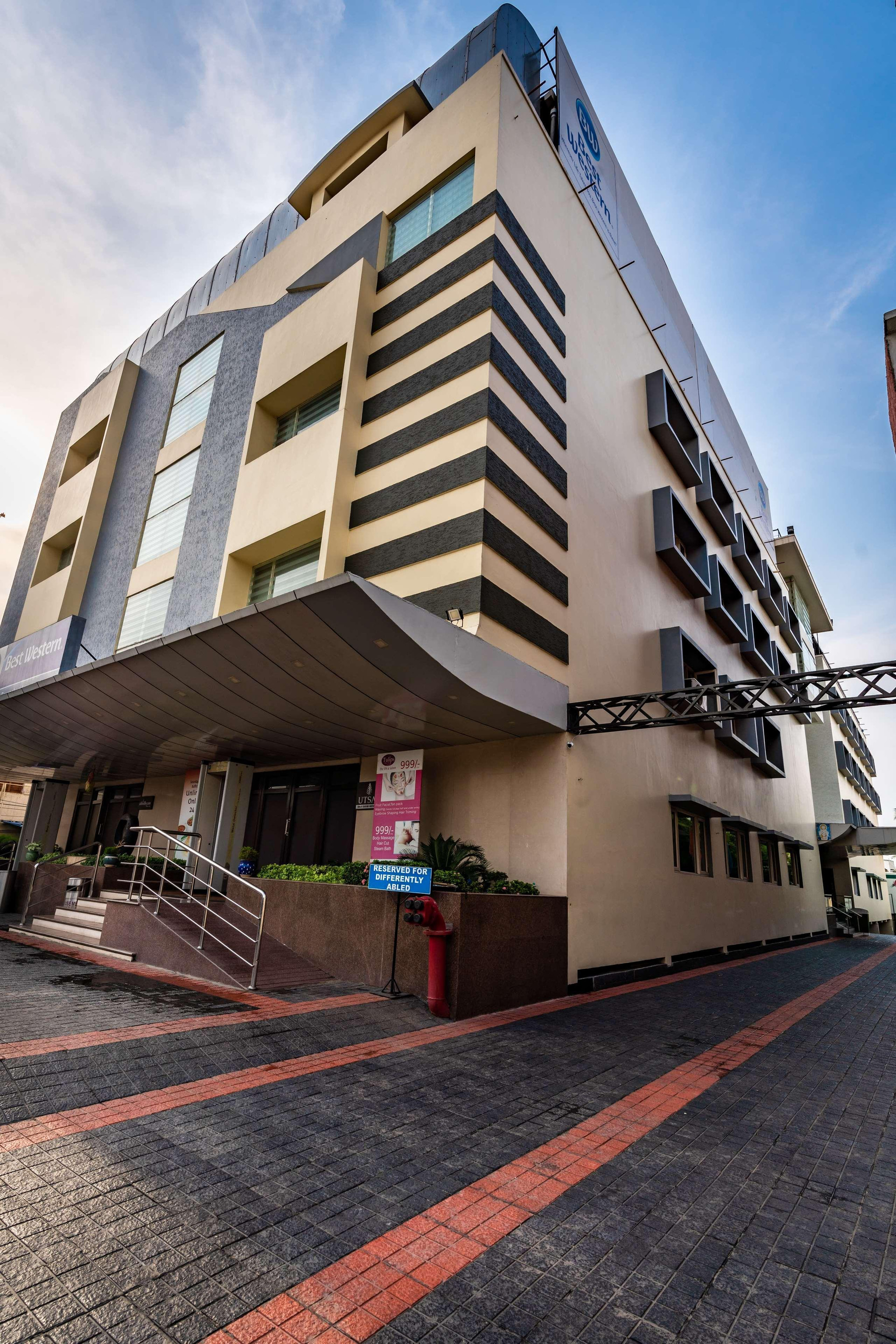 Vista Exterior Best Western Ramachandra