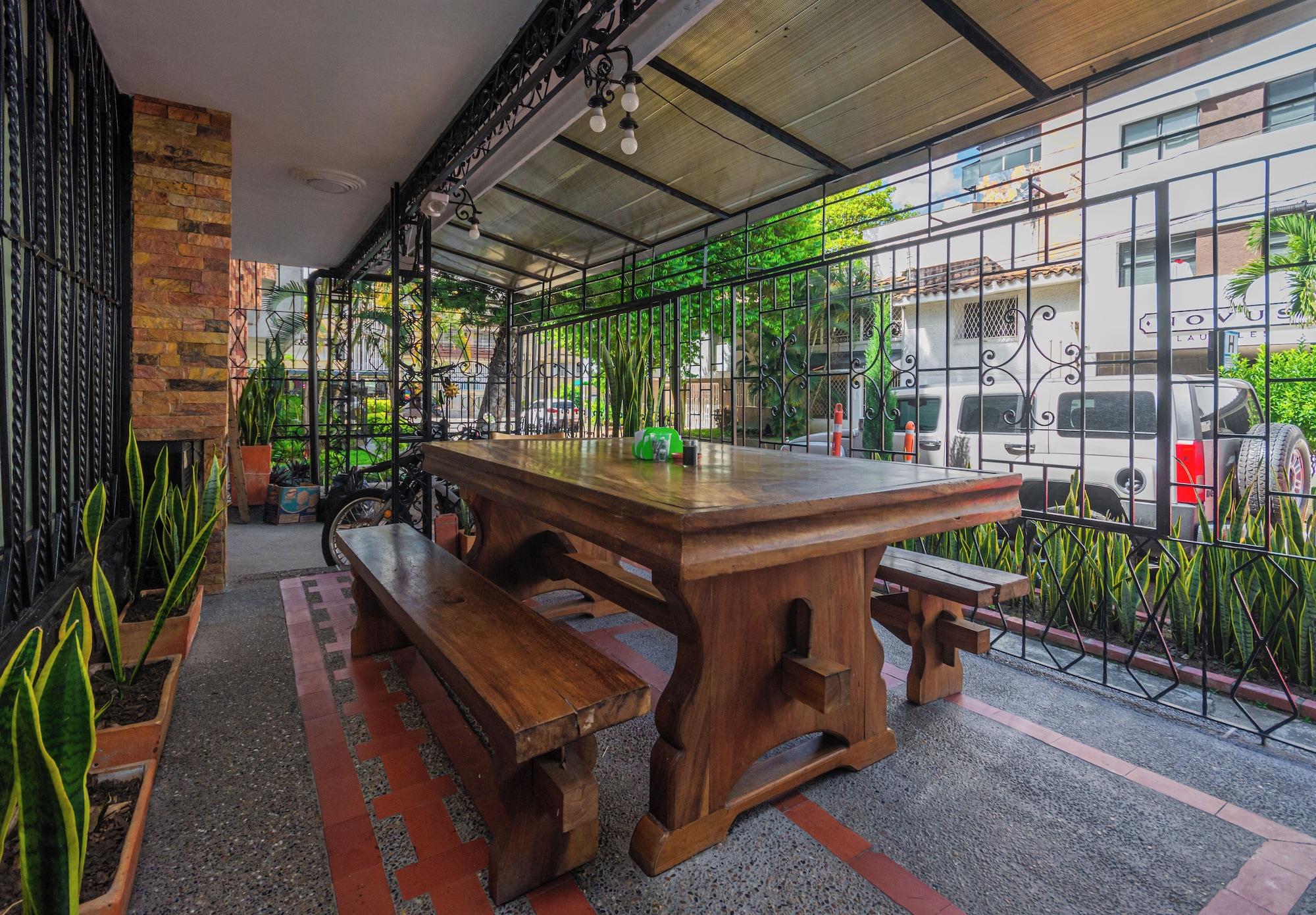 Restaurant Hotel Lares 70 Laureles