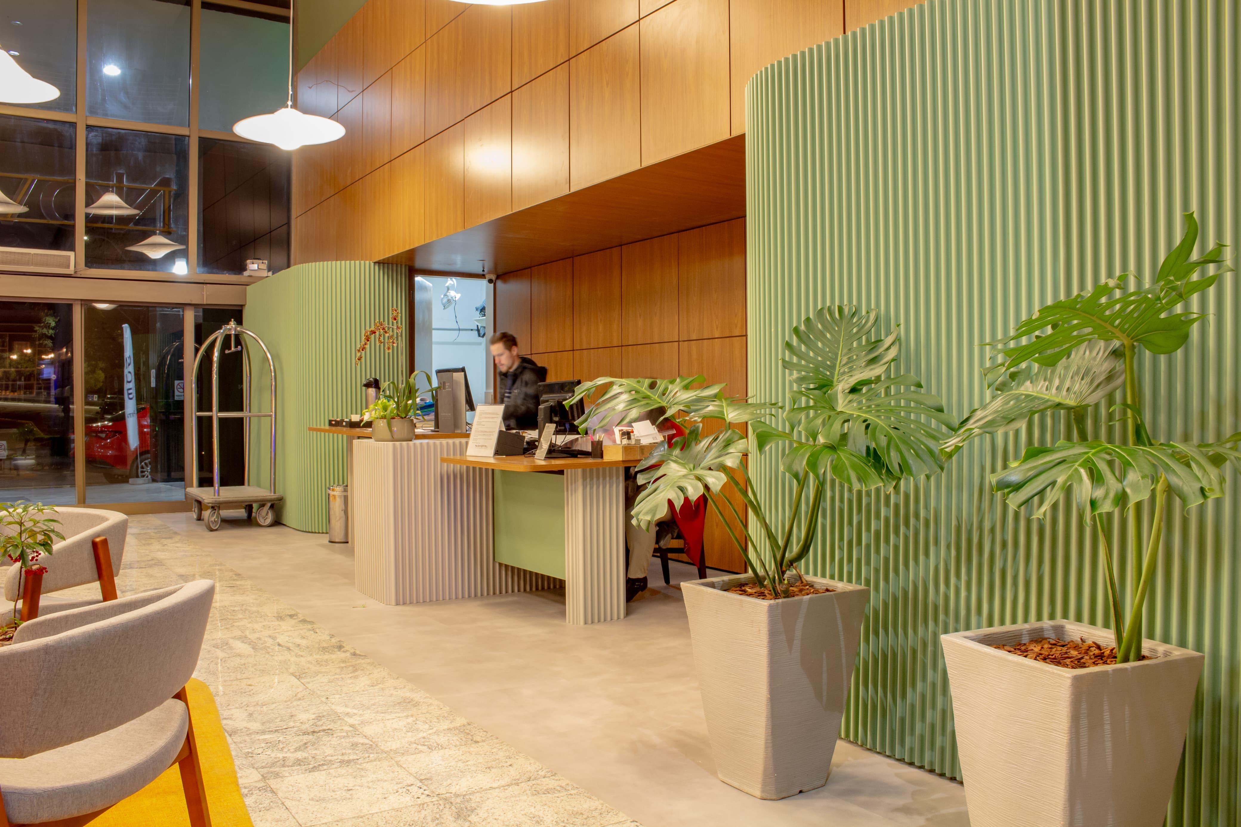 Vista Lobby Novotel Porto Alegre Tres Figueiras Hotel