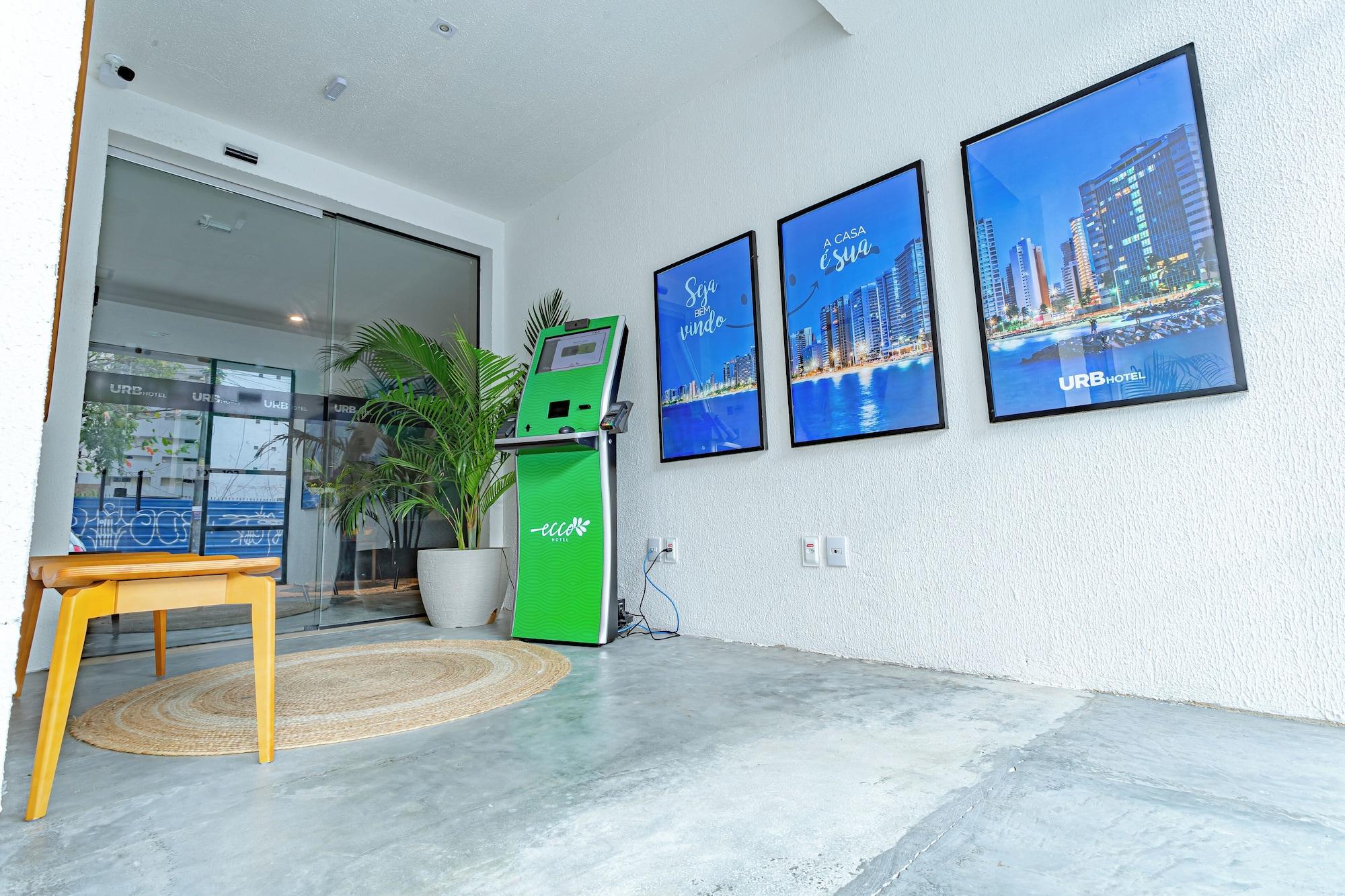 Vista Lobby URB Hotel