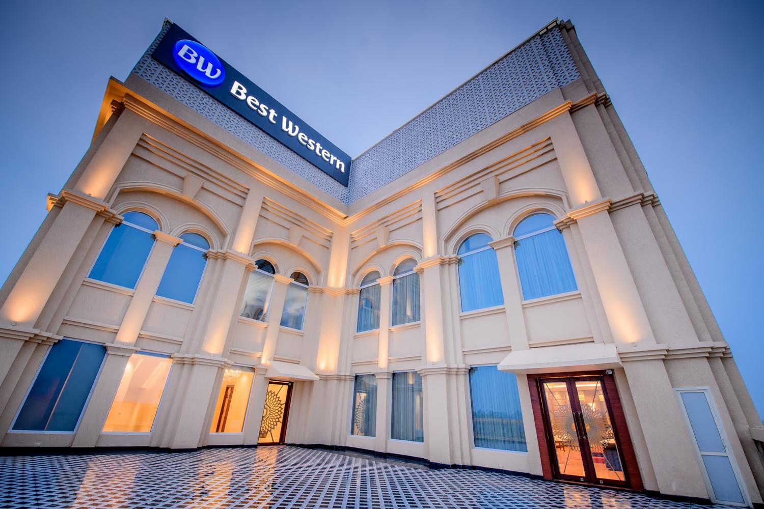 Varios Best Western Kapurthala