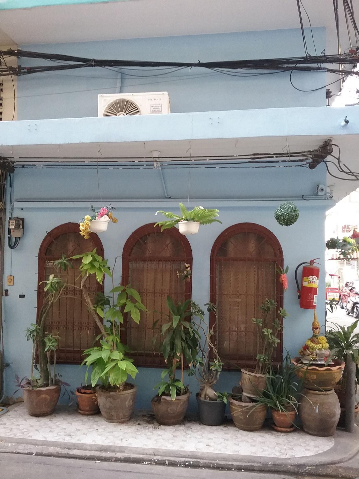 Vista Exterior Danee Hostel