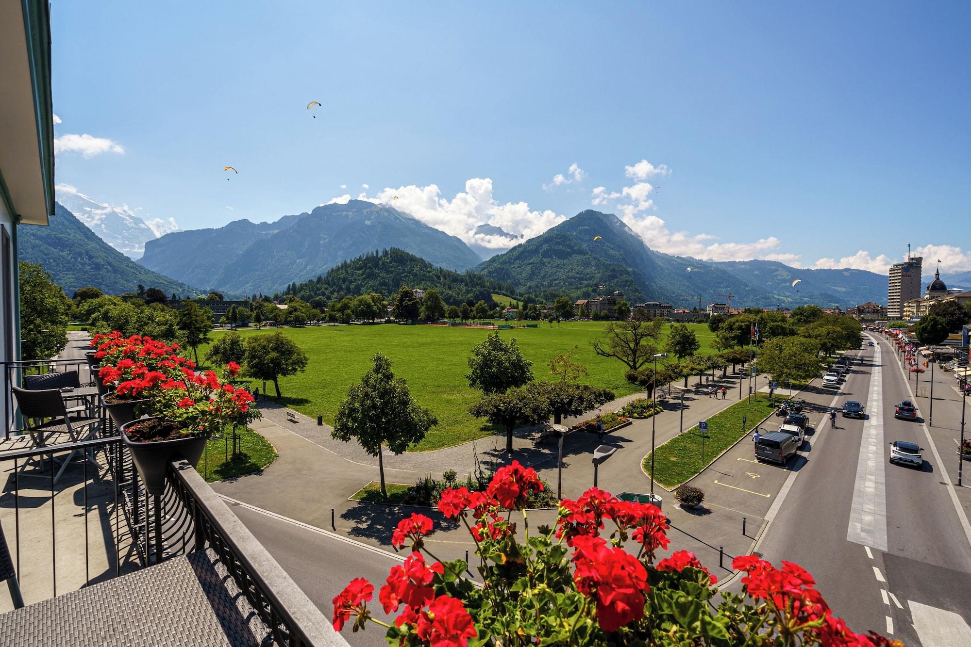 Varios Hotel Du Nord