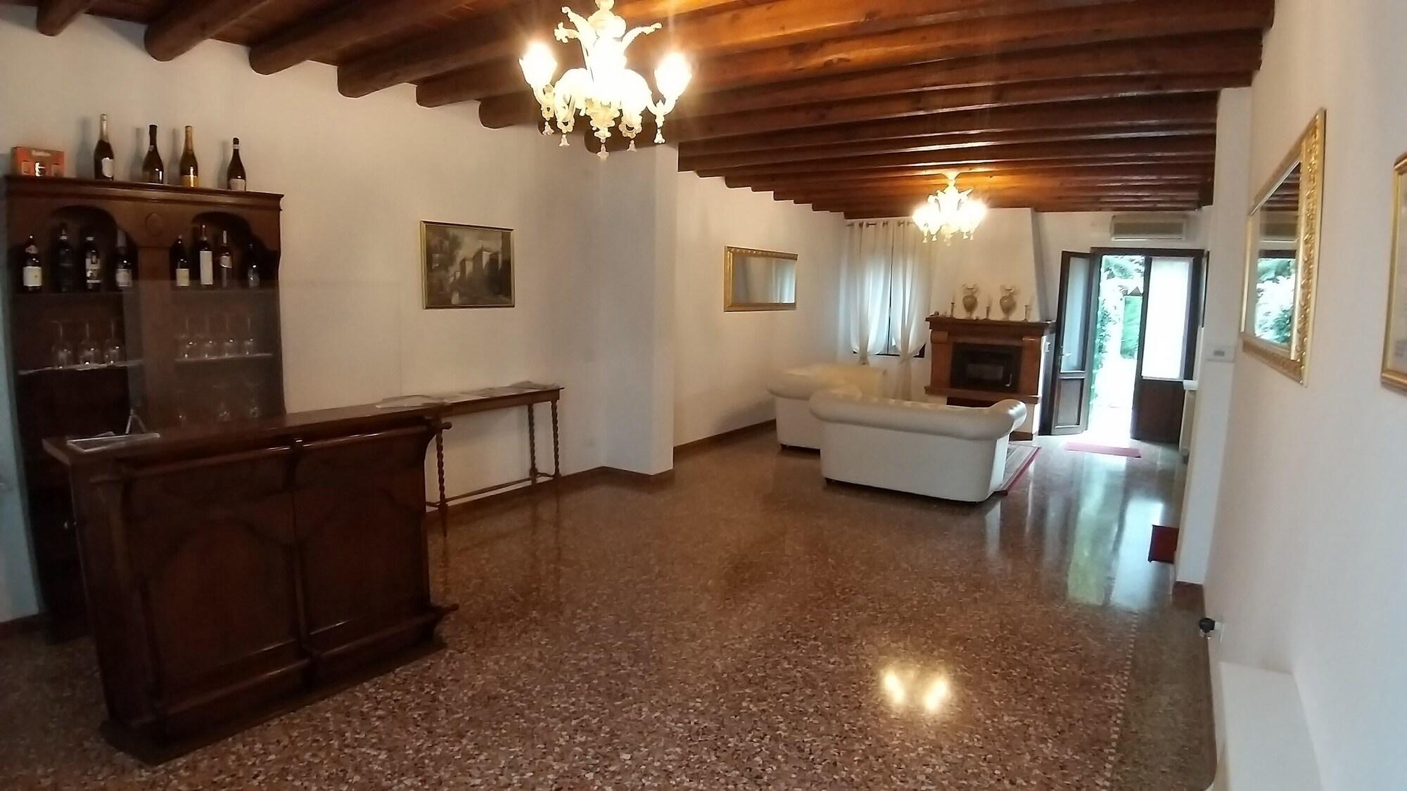 Vista Lobby B&B Villa Trotter
