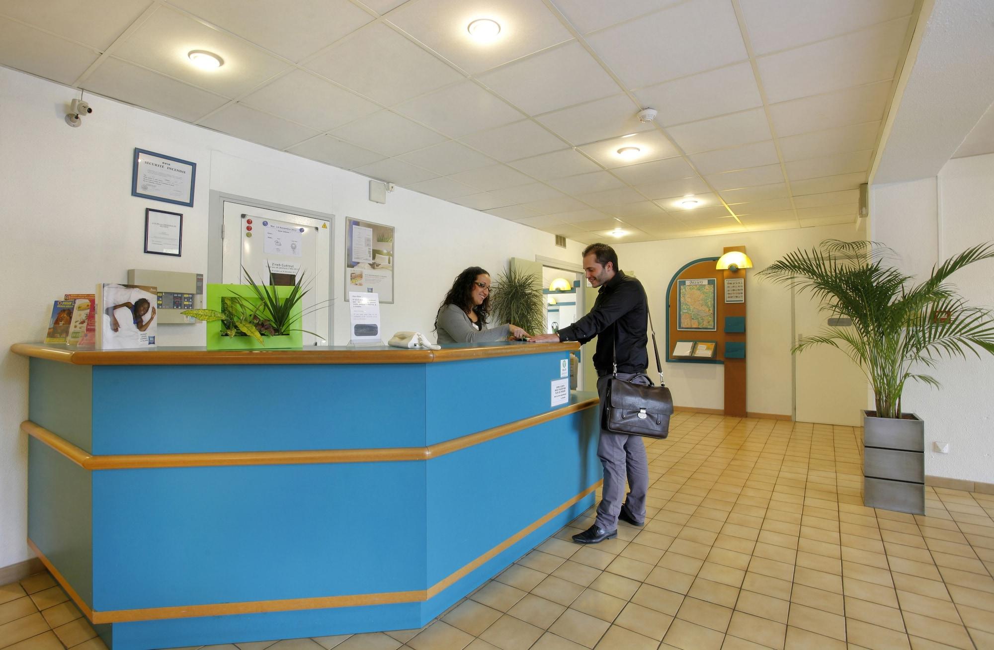 Vista Lobby ibis budget Béziers Est Mediterranée