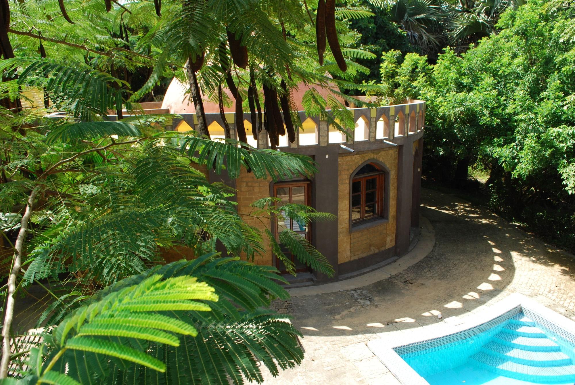 Varios Sandele Eco Retreat