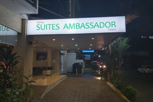 Alojamiento - Hotel Suites Ambassador