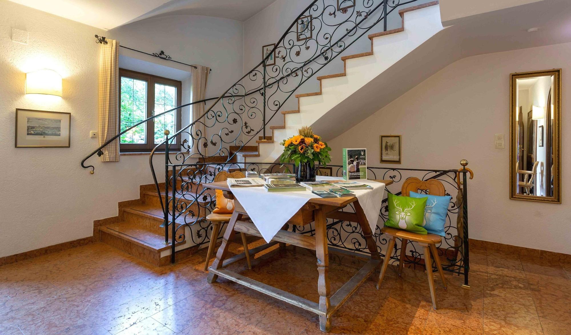 Vista Lobby Hotel Hubertus Schliersee