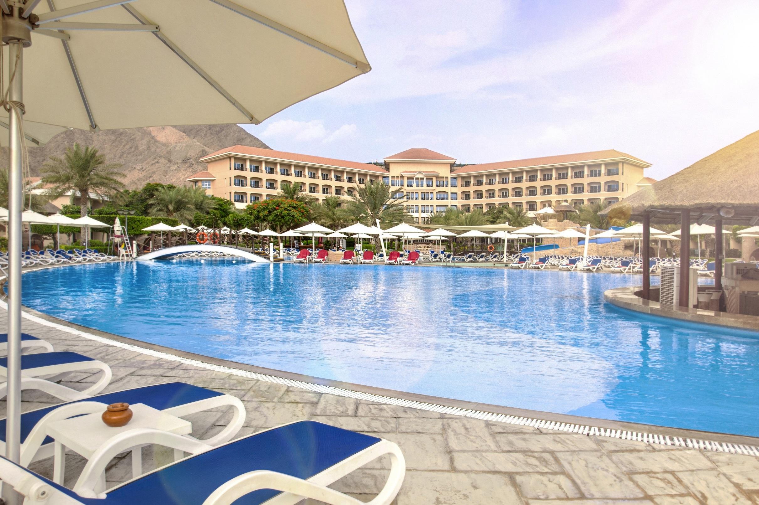 Vista Exterior Fujairah Rotana Resort And Spa