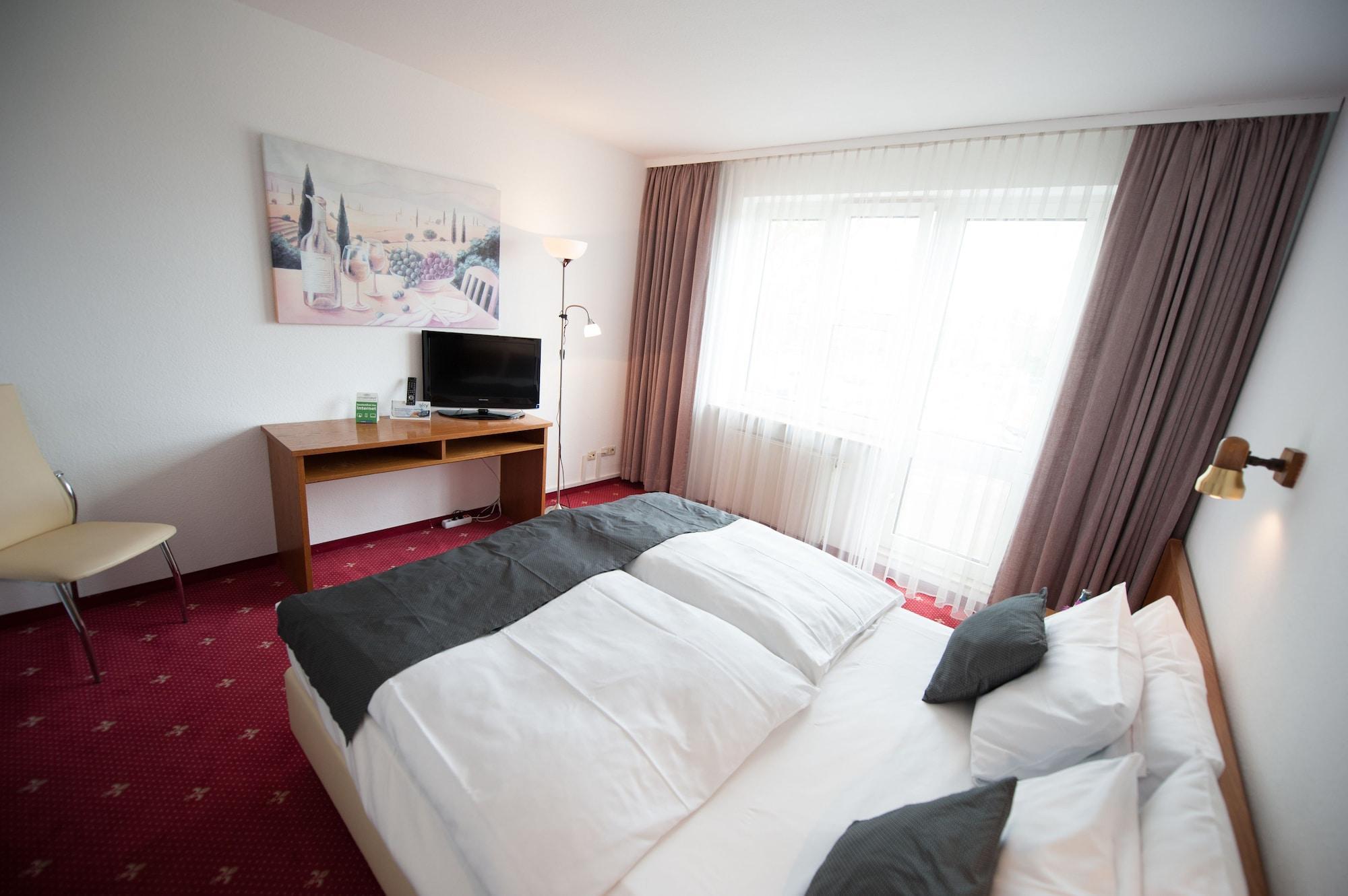 Varios Hotel Alina