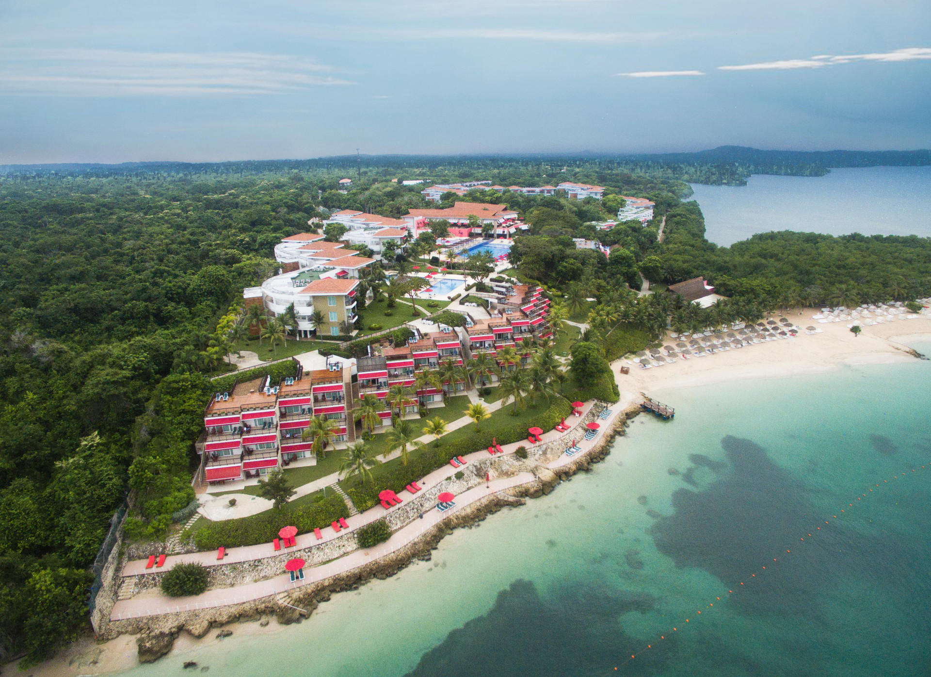 Vista Exterior Decameron Barú All Inclusive