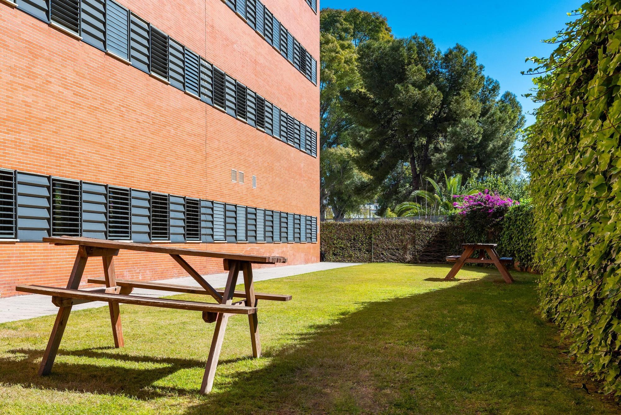 Vista Exterior Micampus Rector Estanislao del Campo - Students Residence