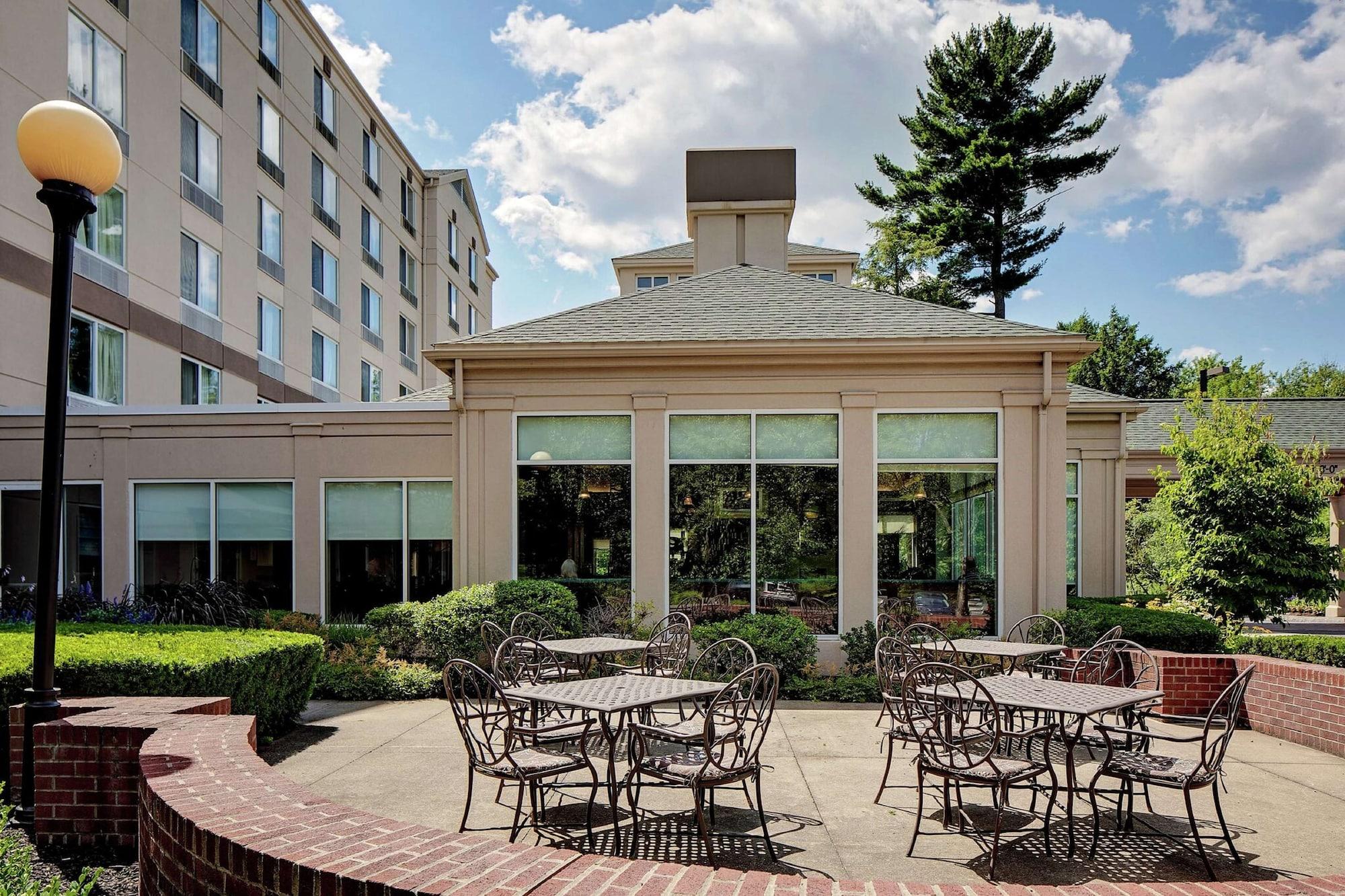 Vista Exterior Hilton Garden Inn Albany Airport