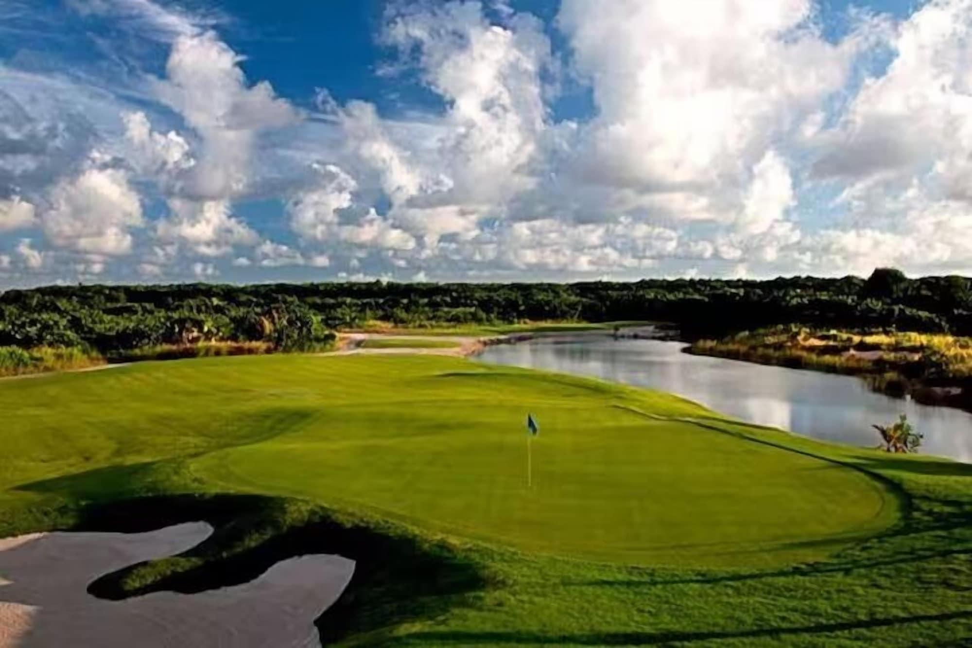 Campo de Golf 1BRM Infinity Homes Punta Cana