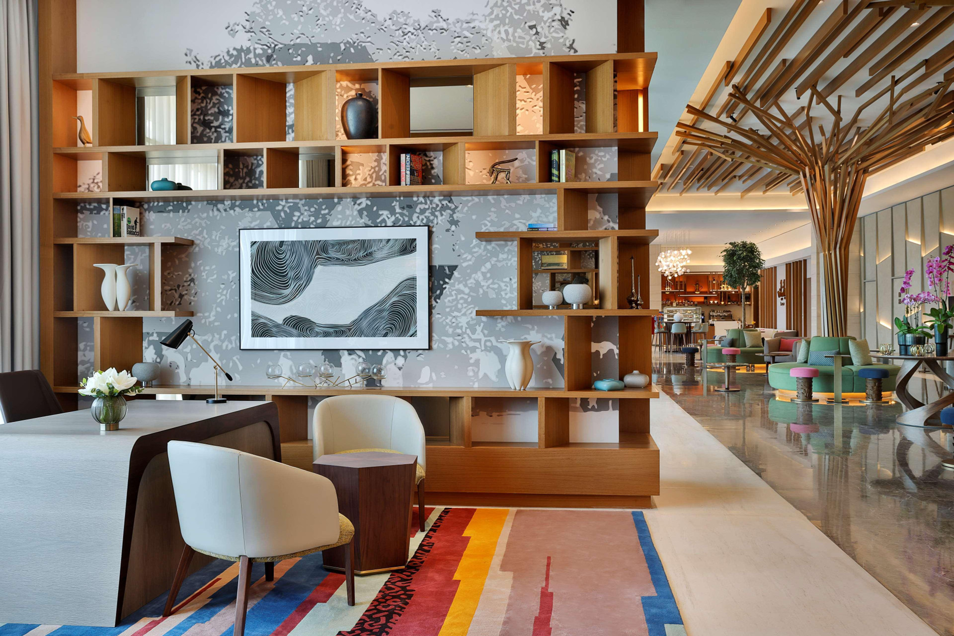 Vista Lobby DoubleTree by Hilton Sharjah Waterfront Hotel & Residences