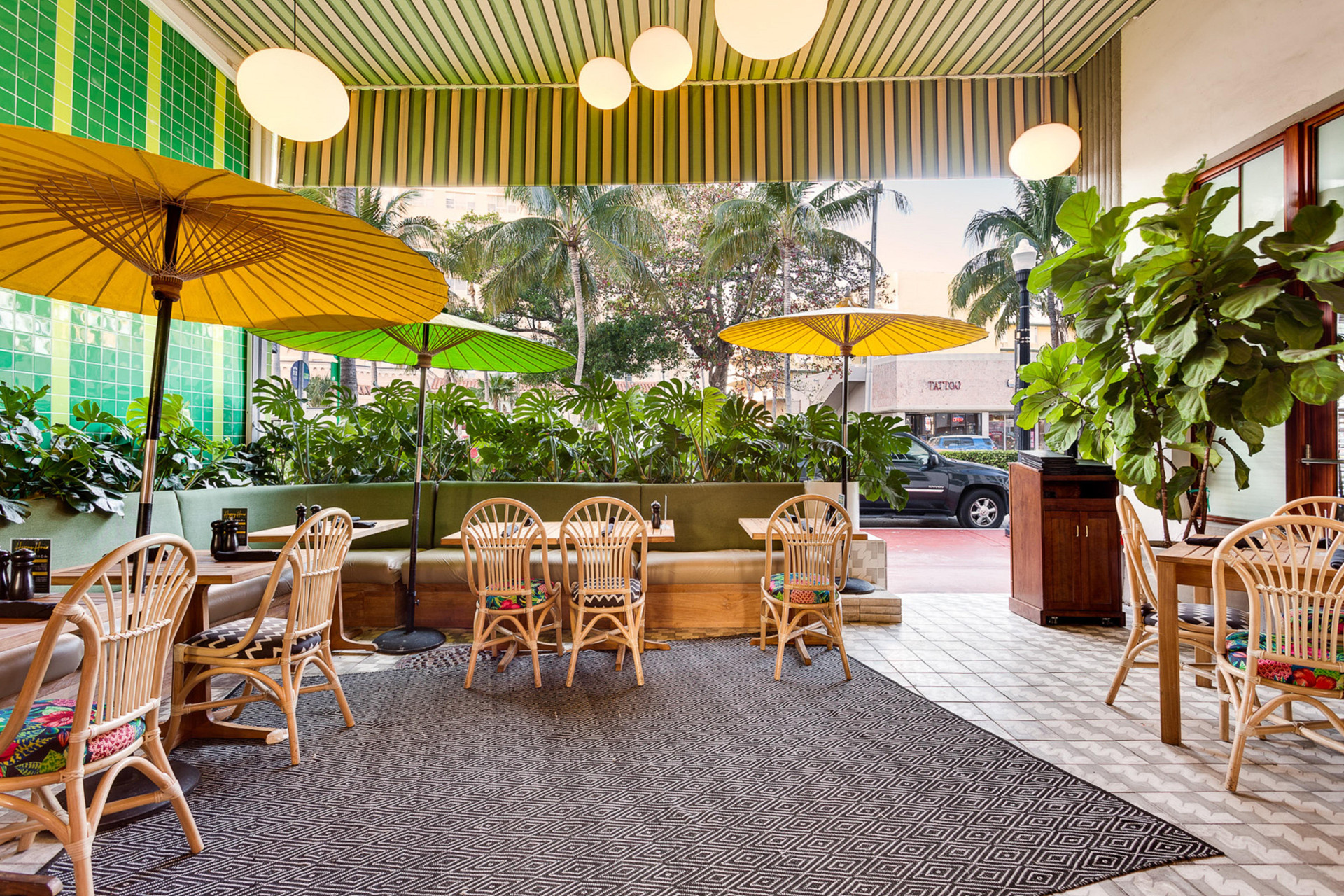 Vista Exterior Clinton Hotel South Beach