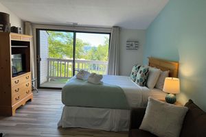 Alquiler Vacacional - Sunset Bay Views!  Close to Downtown & steps to the beach! New Westin mattress!