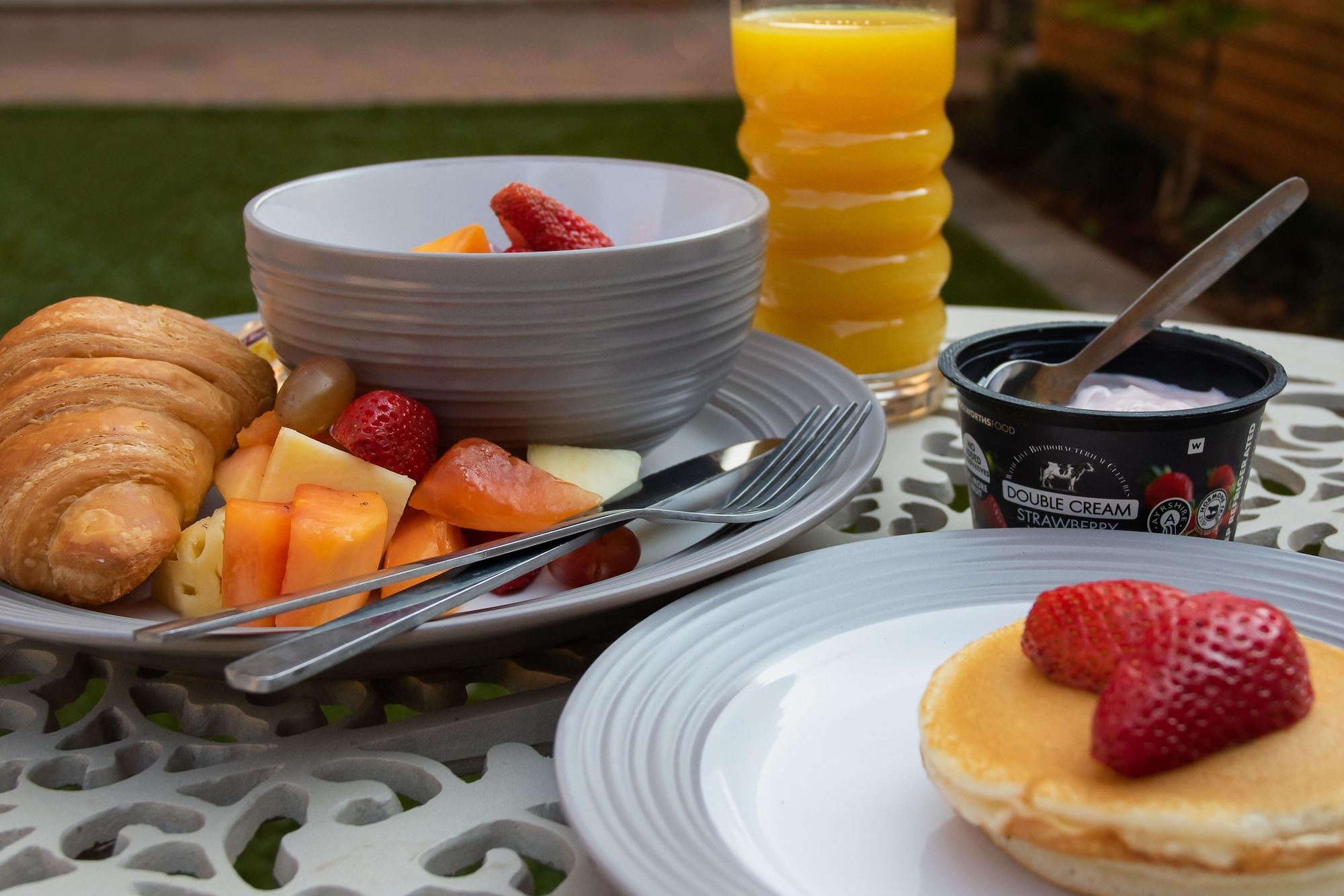 Restaurant Camelot Guest House & Apartments