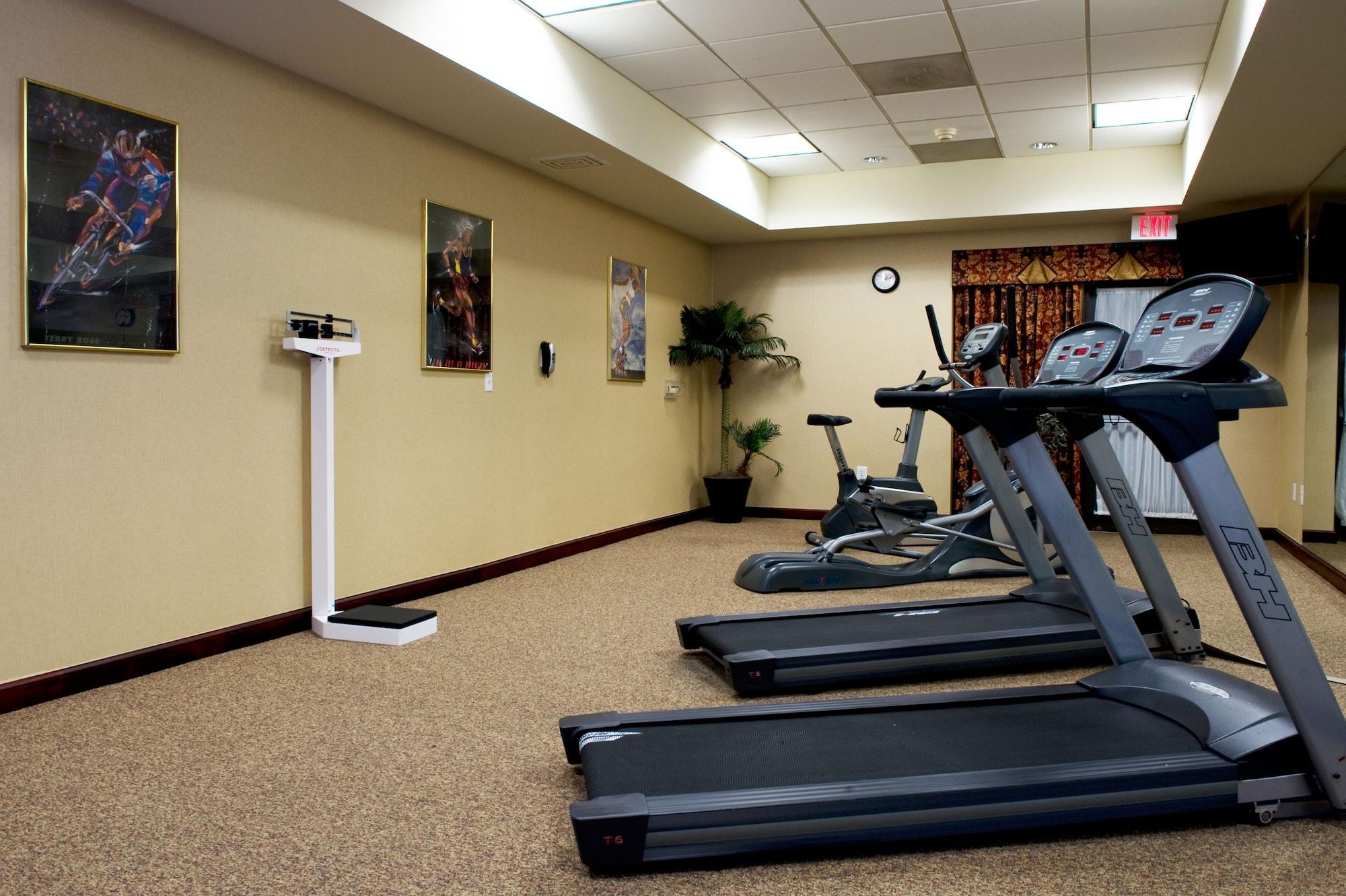 Gimnasio Holiday Inn Express Hotel & Suites DFW Airport South by IHG