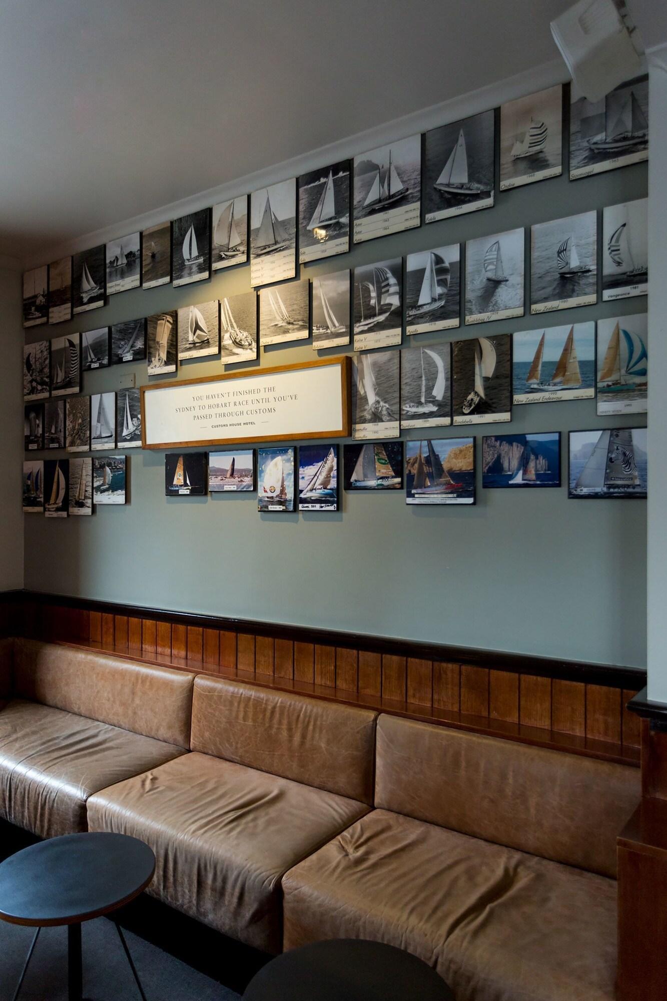 Bar/Salón Customs House Hotel