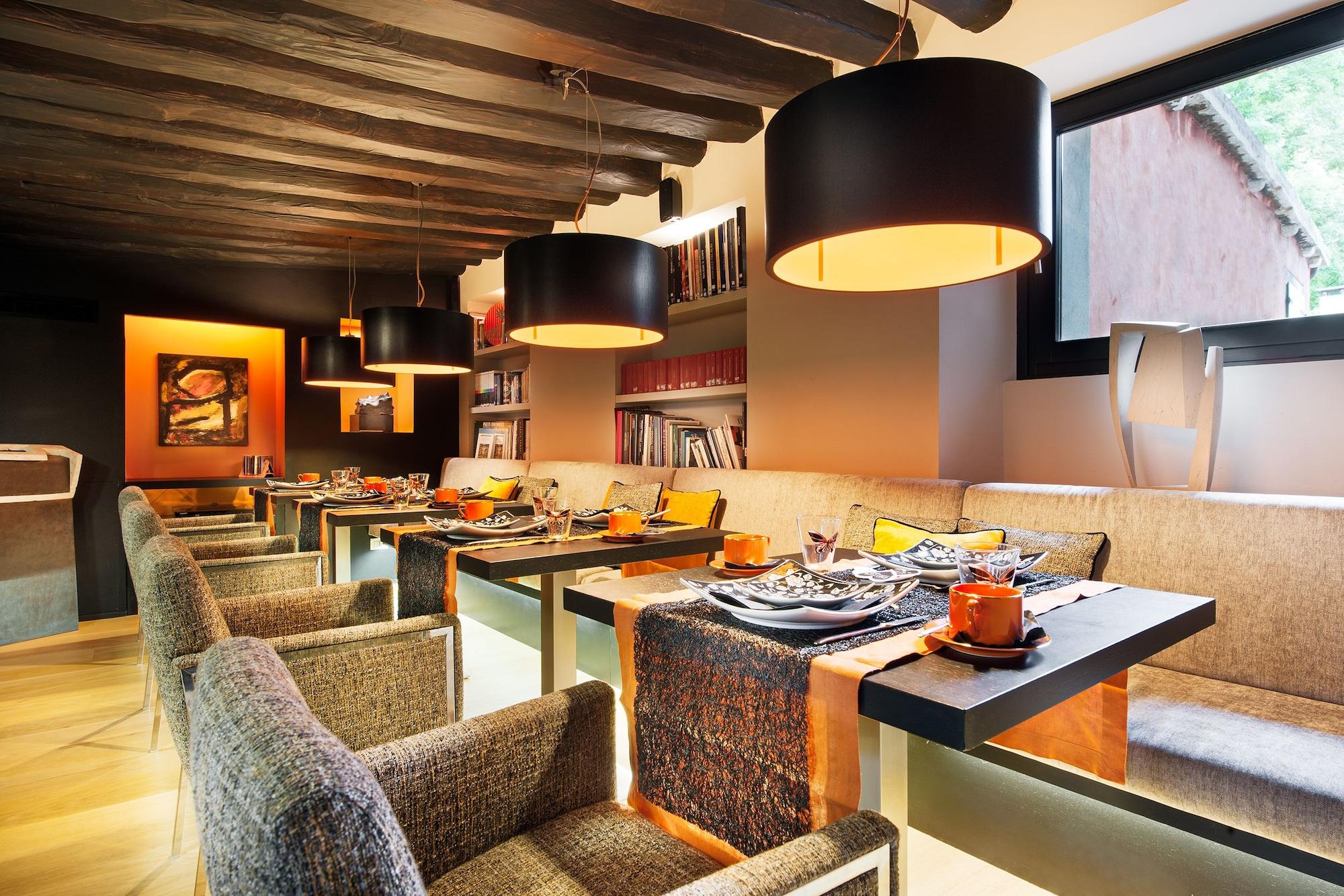 Restaurant Charming House DD724