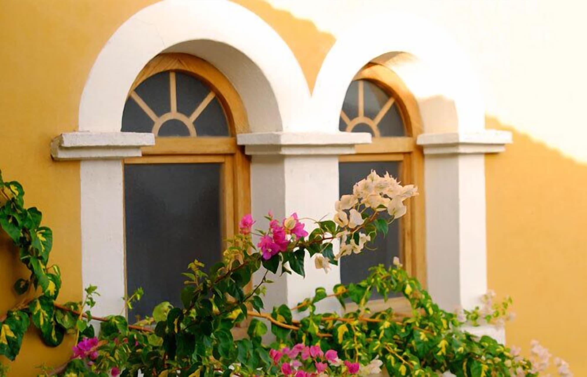 Vista Exterior Hotel Entresierras