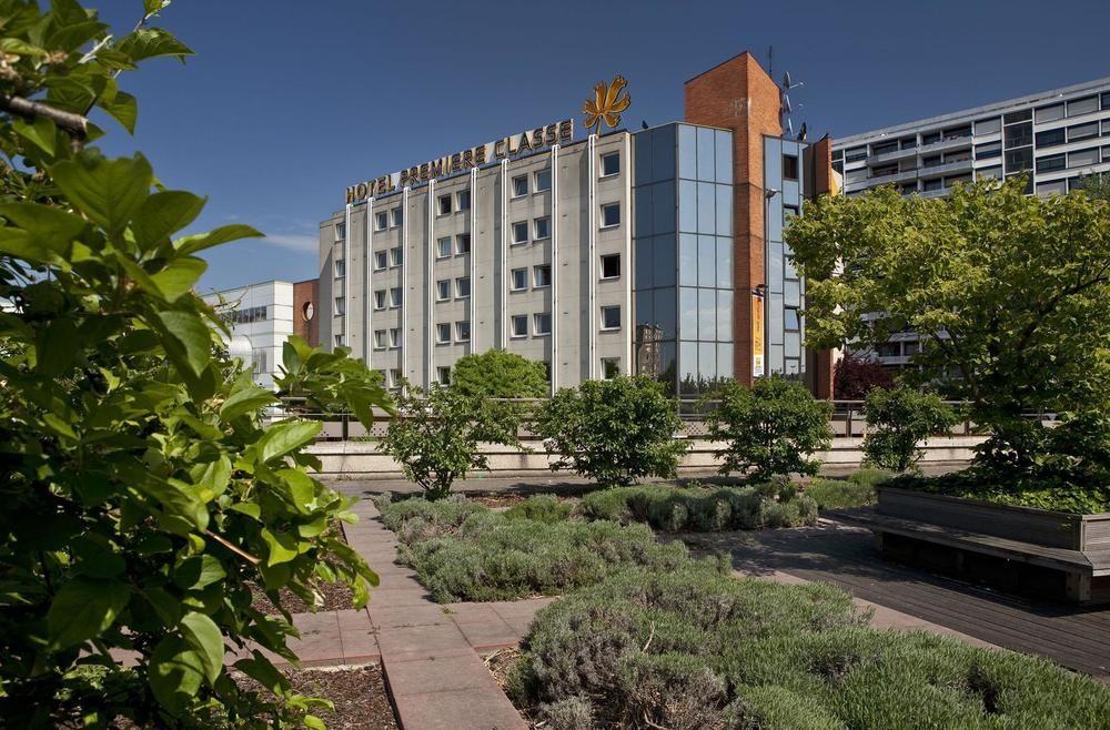 Varios Première Classe Paris Est - Bobigny - Drancy