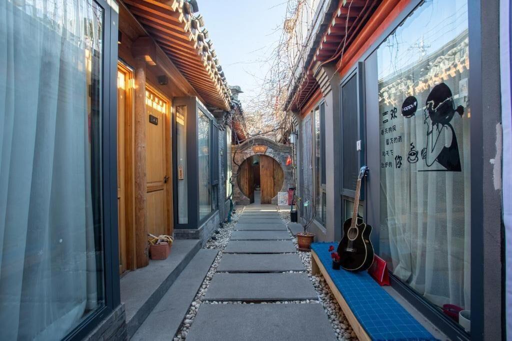 Varios Templeside Courtyard Hotel