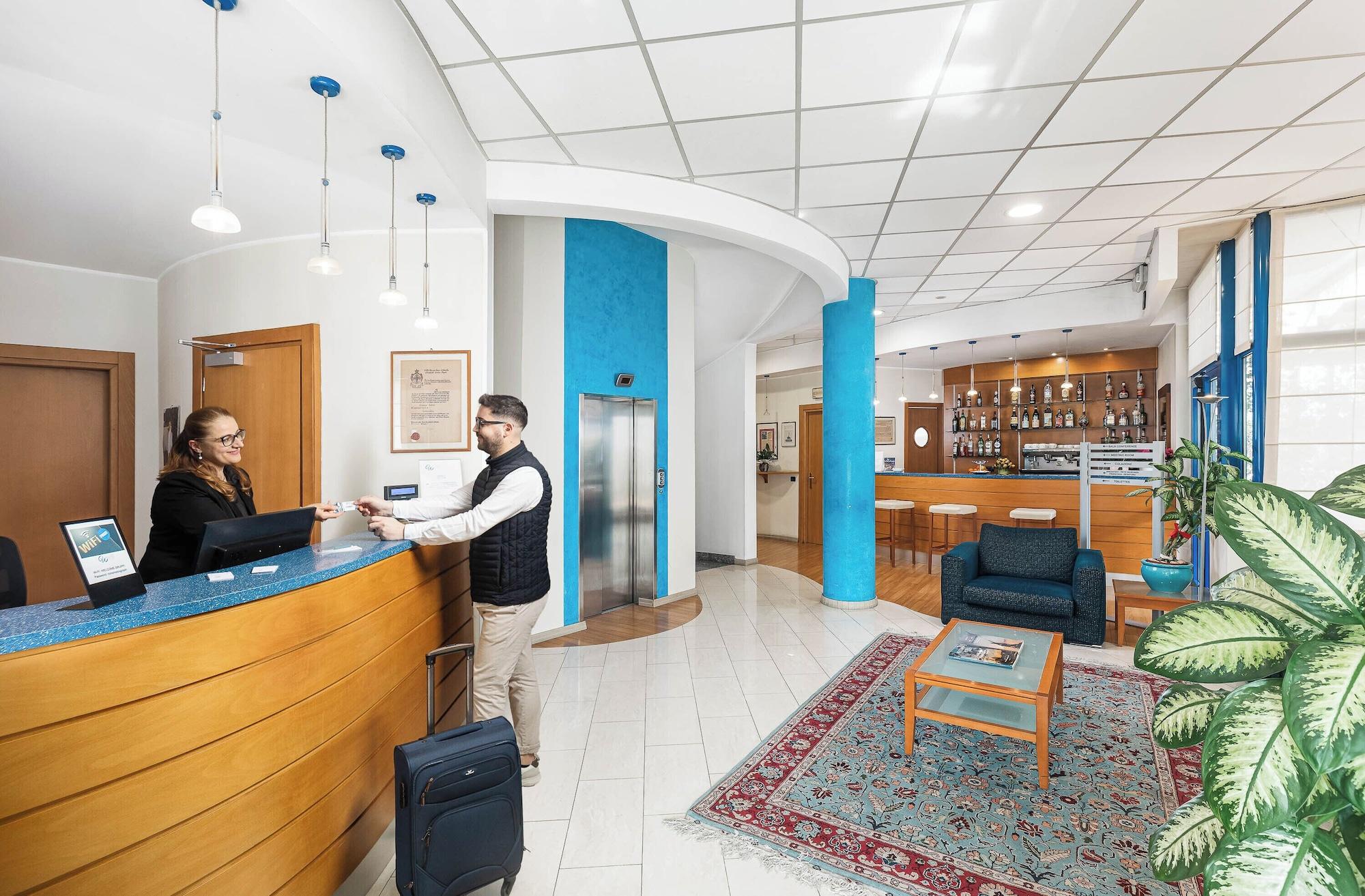 Vista Lobby Welcome Hotel Legnano