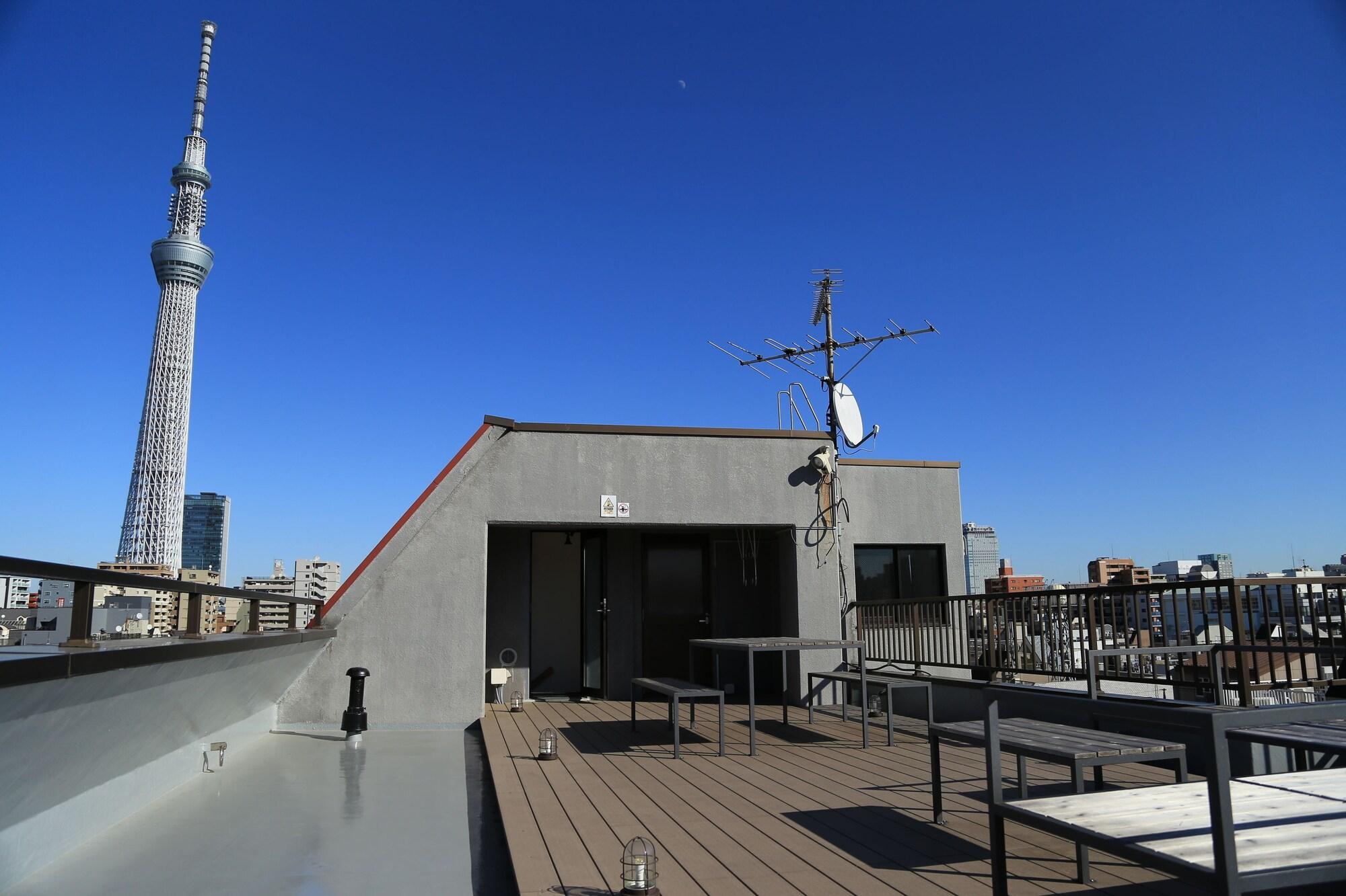 Varios Oakhostel Fuji