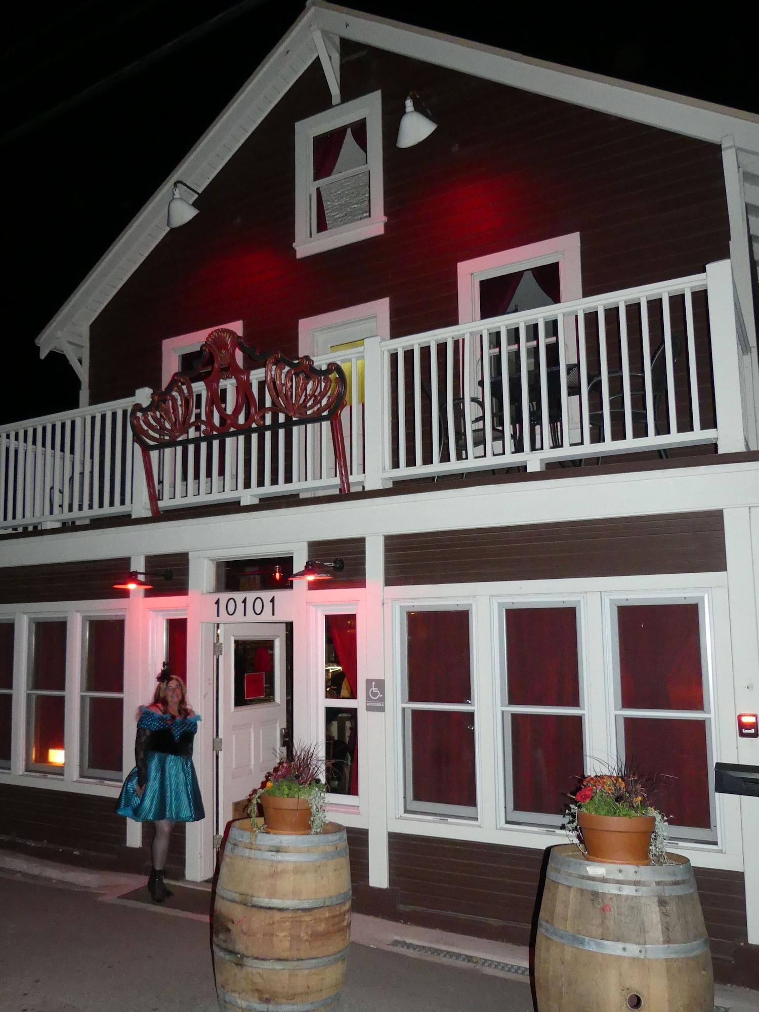 Vista Exterior West River House