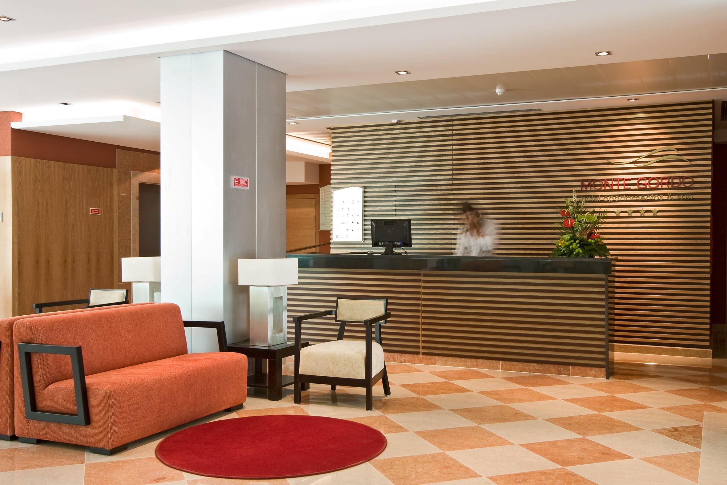 Vista Lobby Montegordo Hotel Apartamentos & Spa